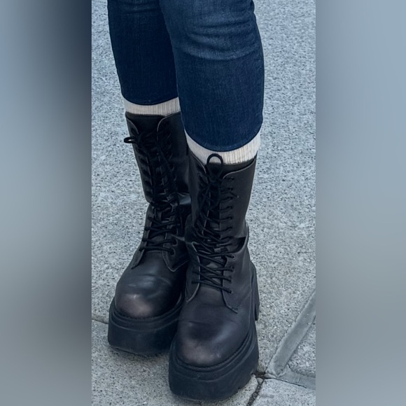 Black Lace-Up Combat Boots size 38 - Picture 2 of 7